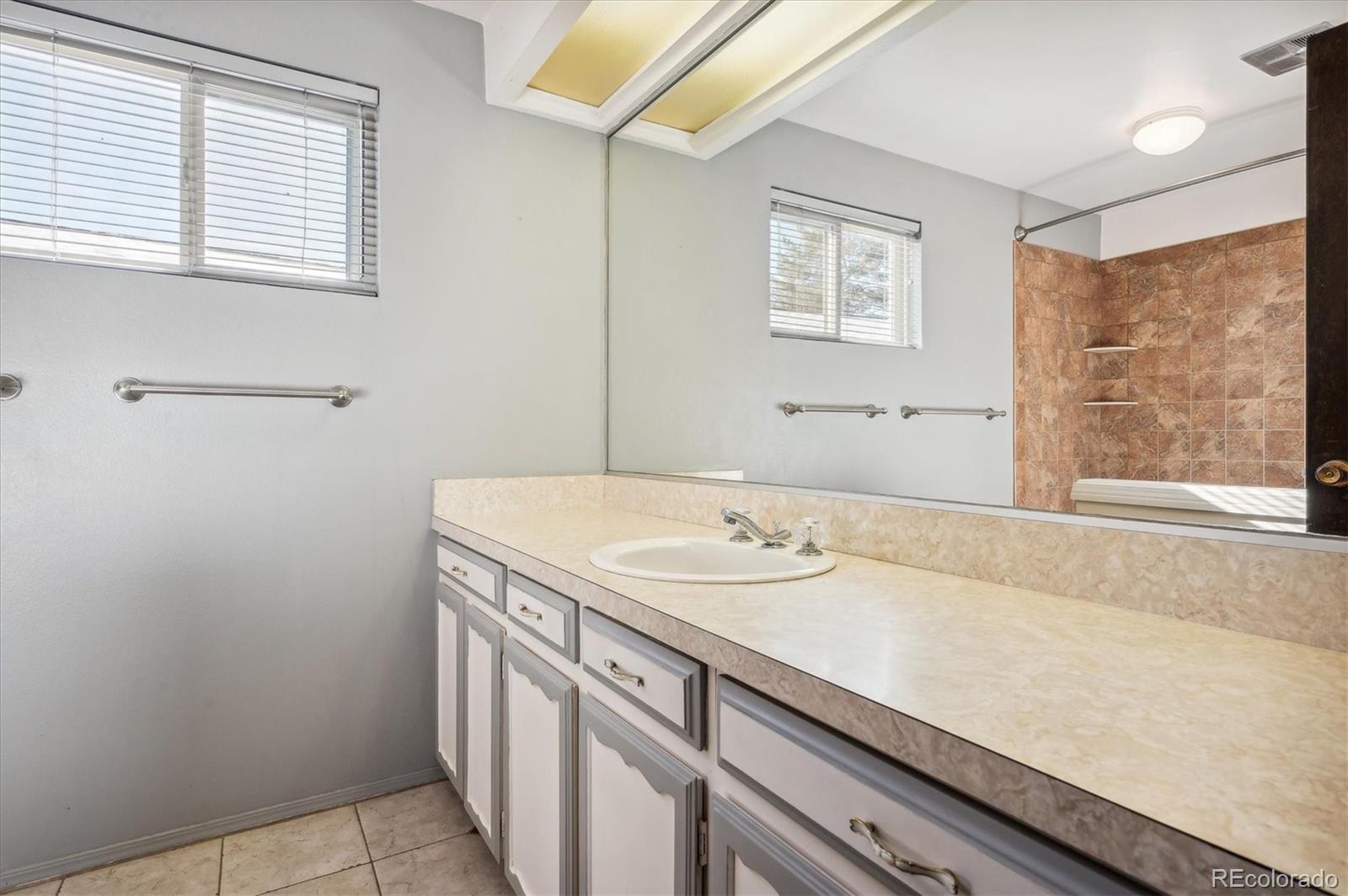 2926 S Newark Place