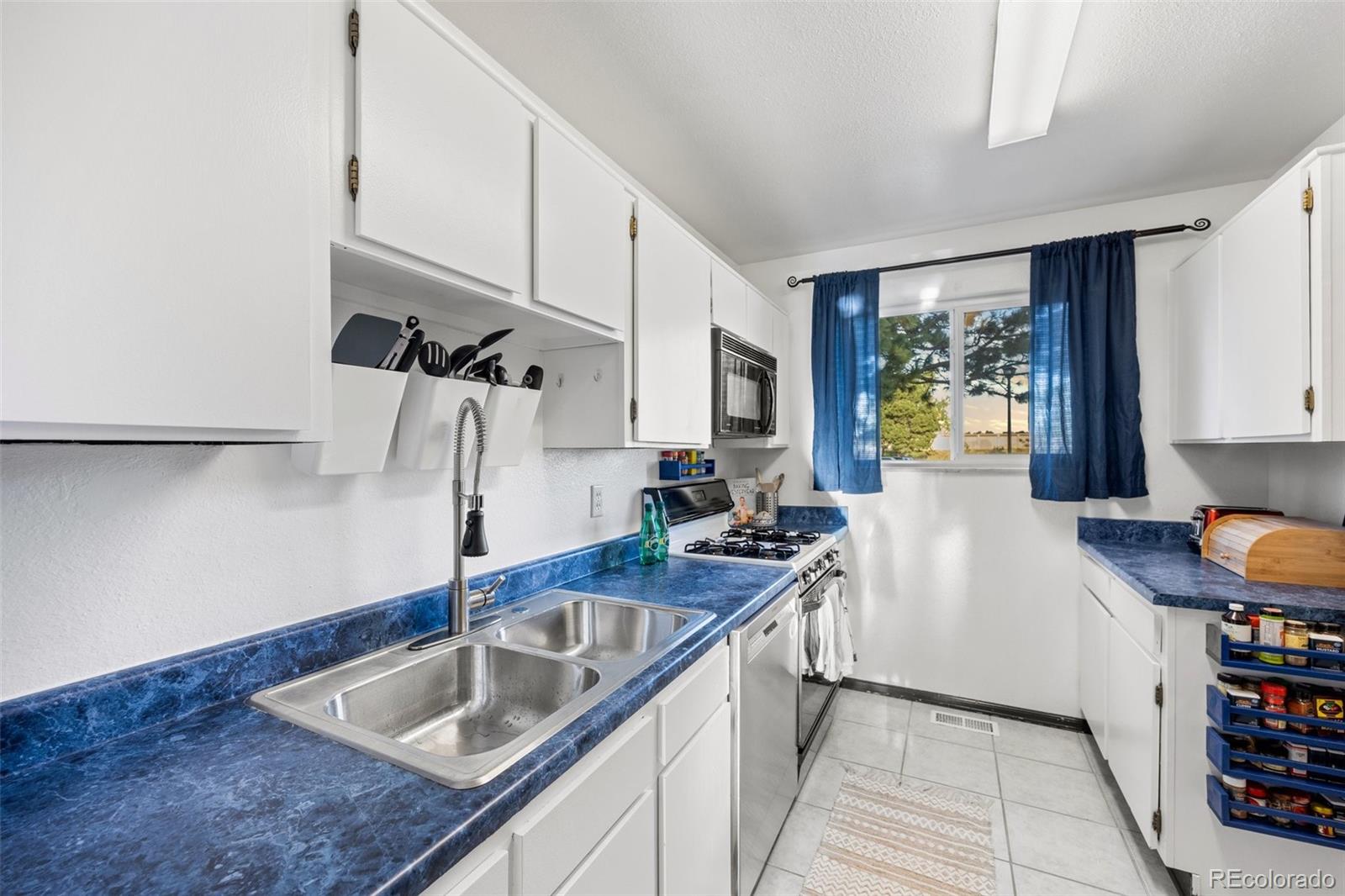 5711 W 92nd Avenue Unit: 8
