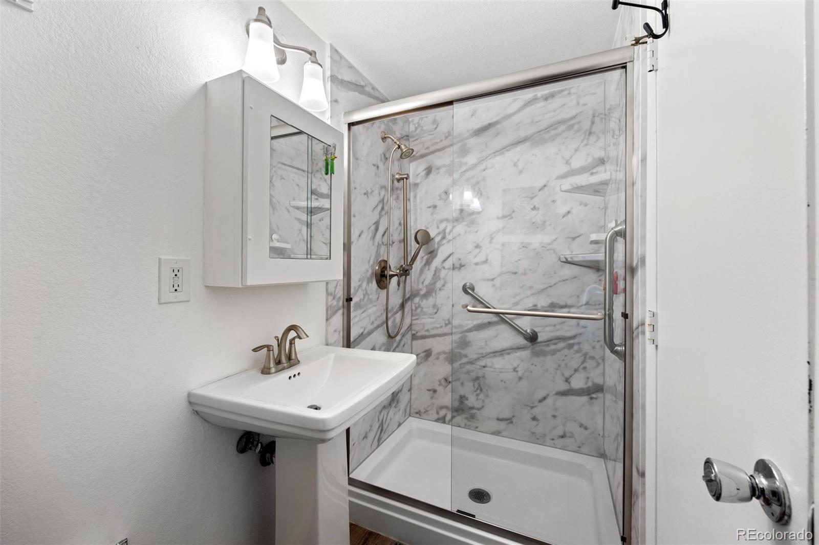 5711 W 92nd Avenue Unit: 8