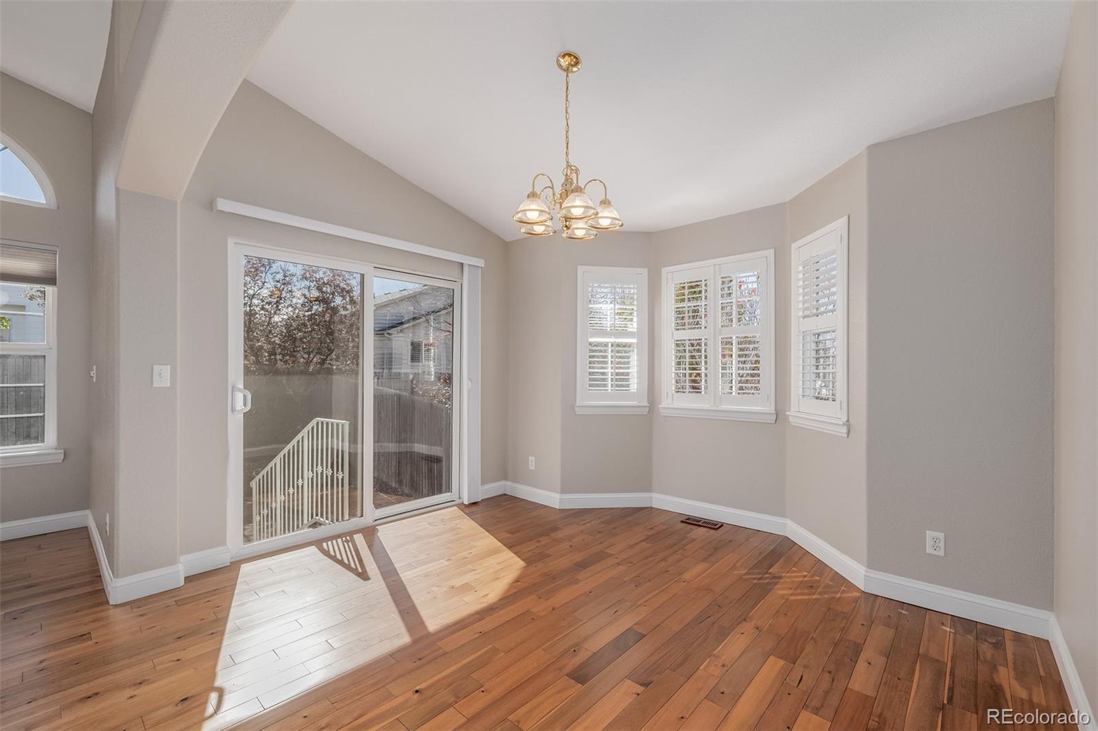 5422 S Versailles Street