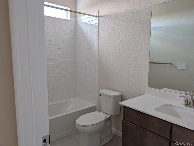 14392 Lincoln Avenue