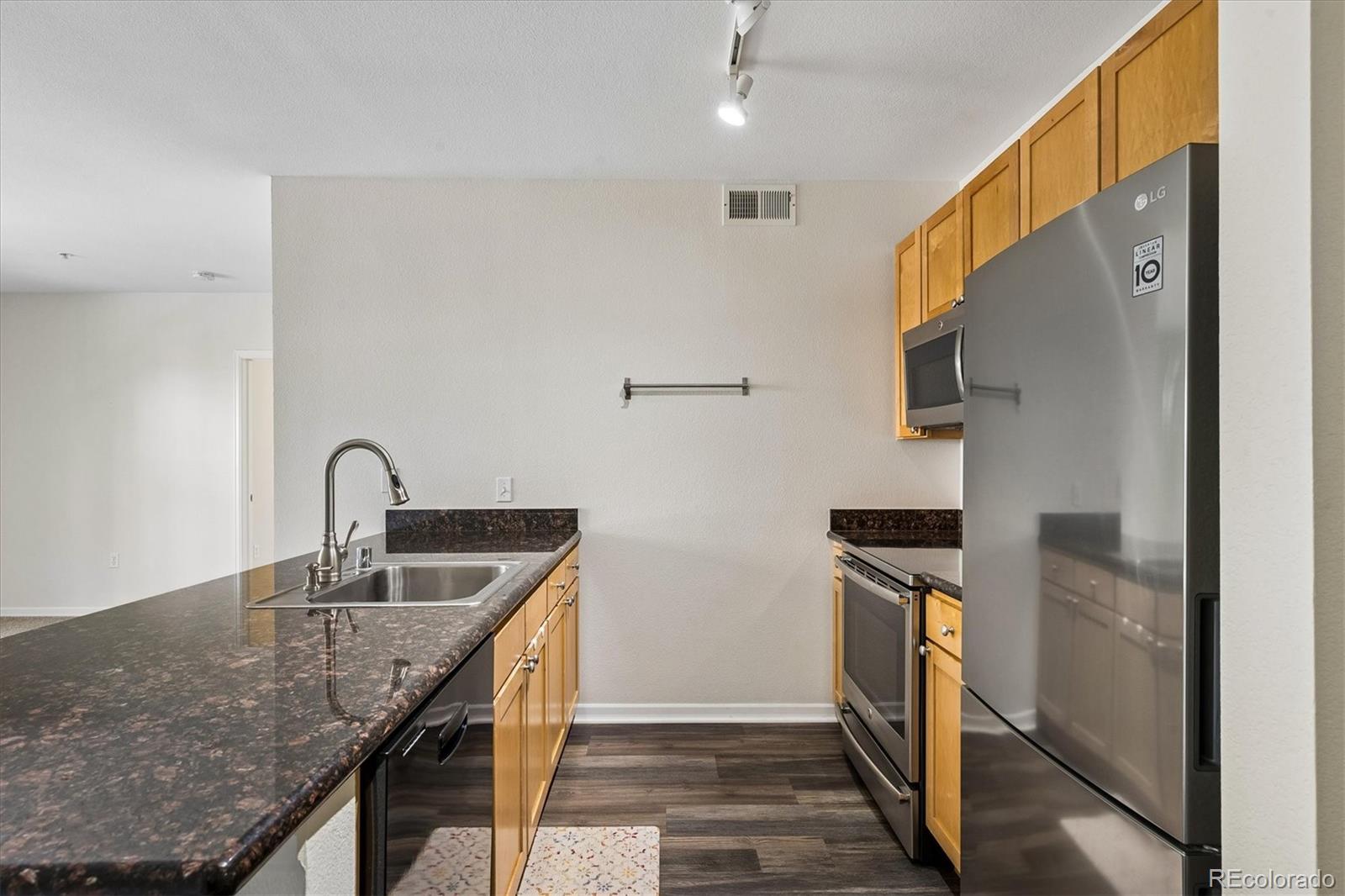 1623 Saint Paul Street Unit: 204