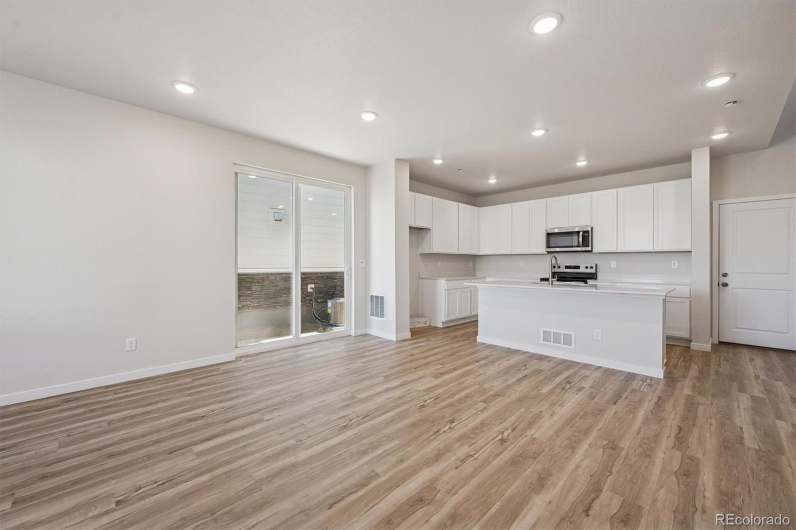 22686 E 47th Place