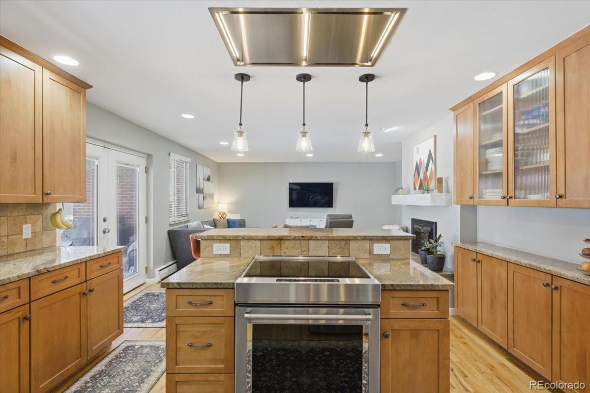 444 S Niagara Street