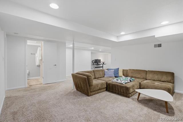 444 S Niagara Street