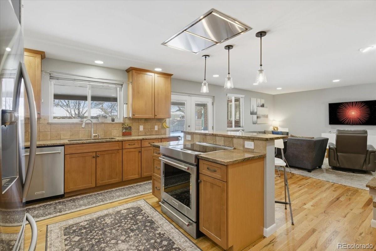 444 S Niagara Street