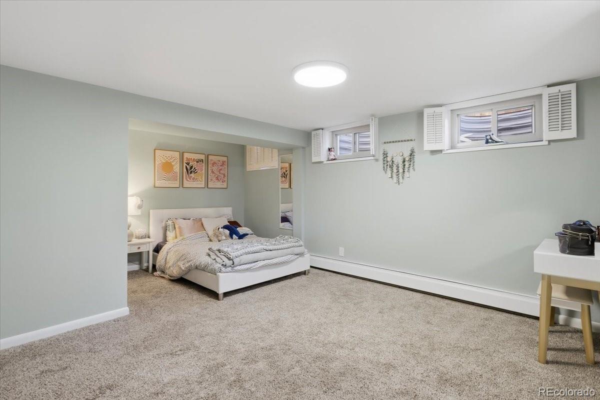 444 S Niagara Street