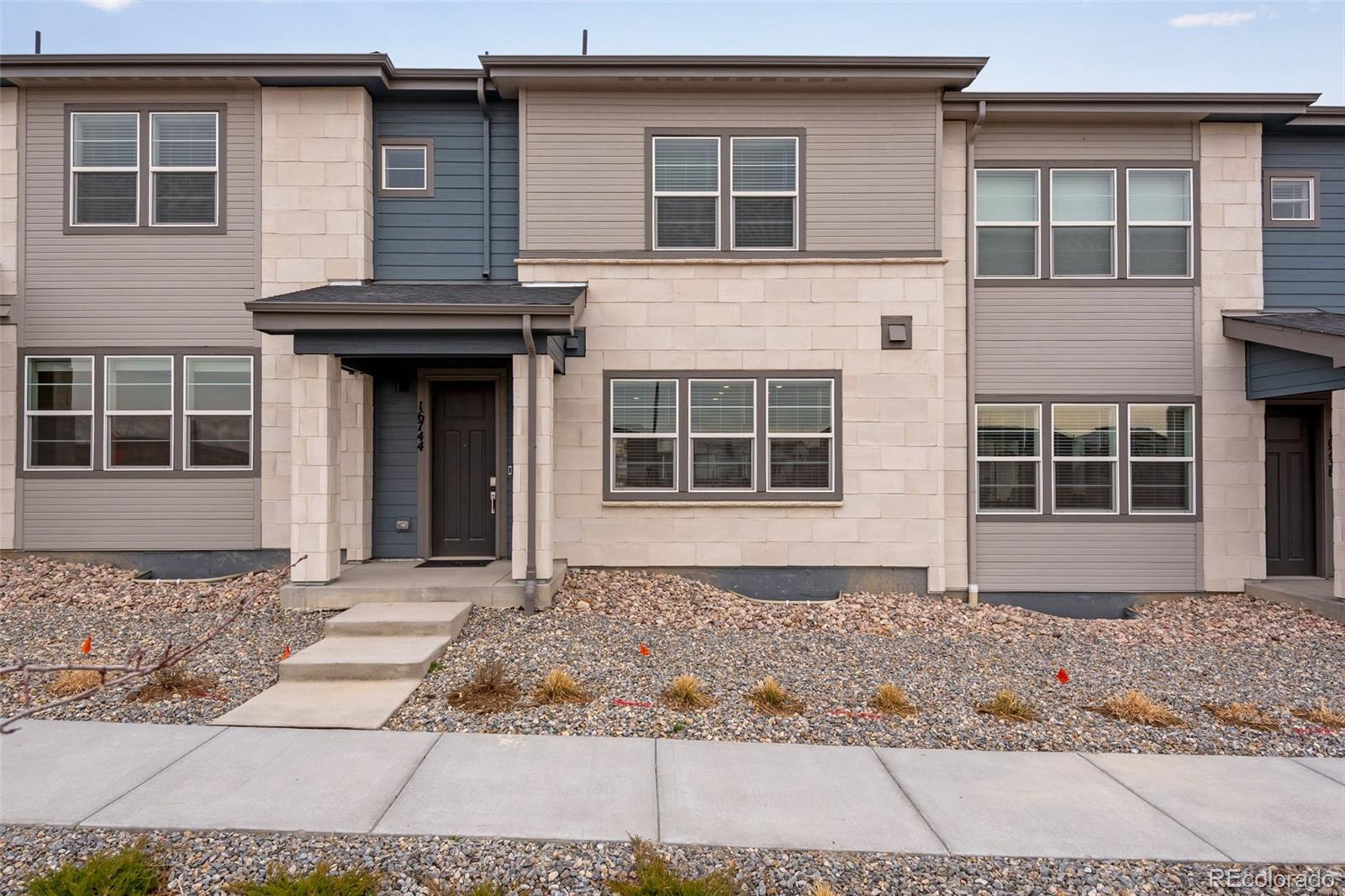 16744 W 93rd Place