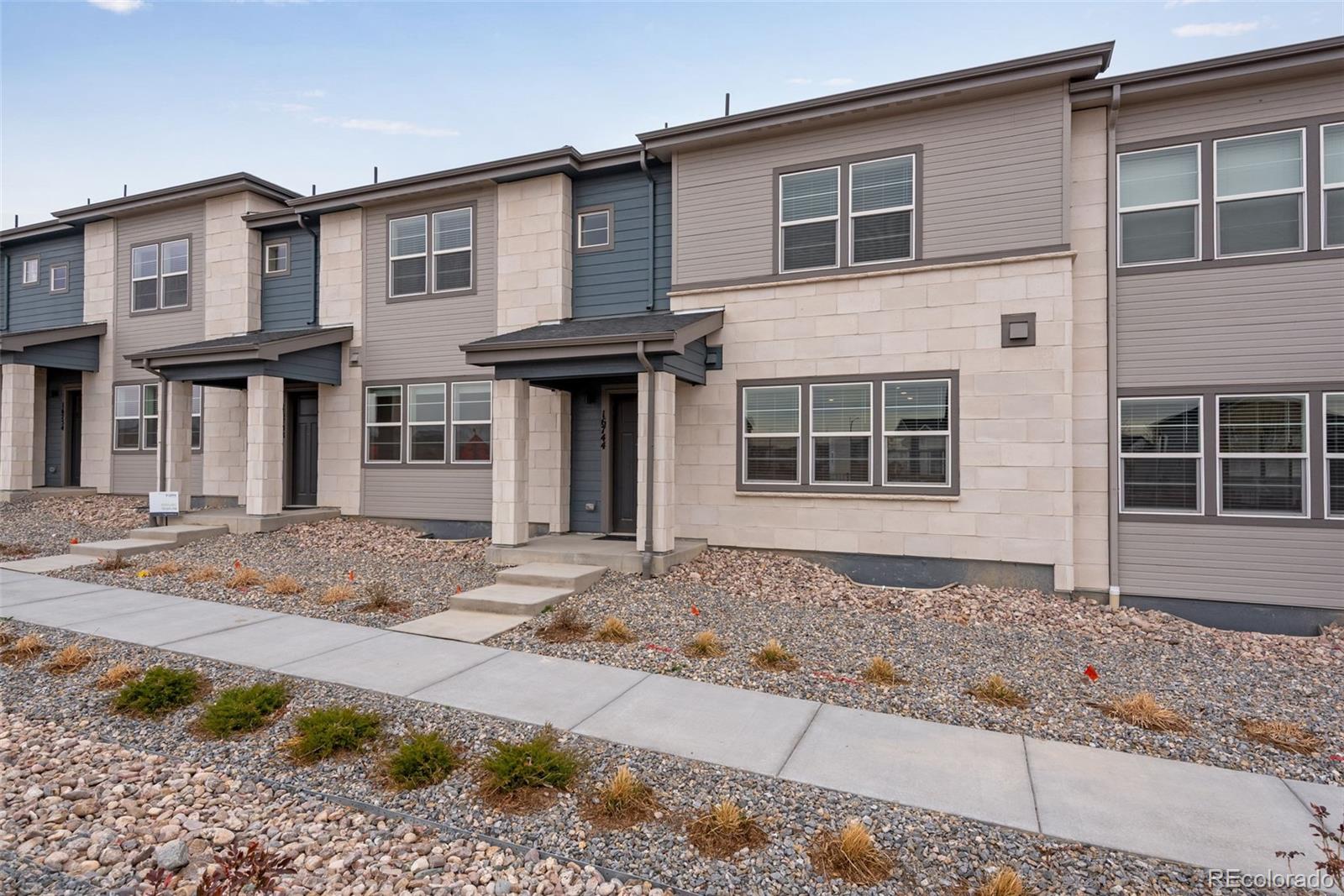 16744 W 93rd Place