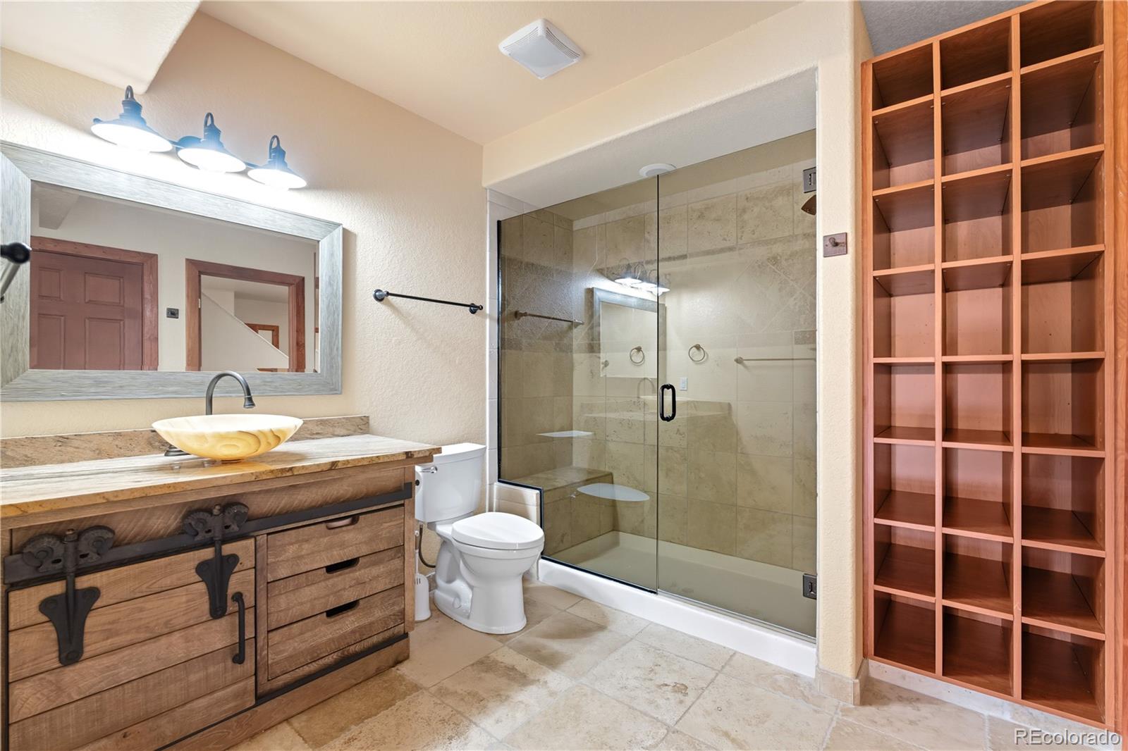 2131 Kahala Circle