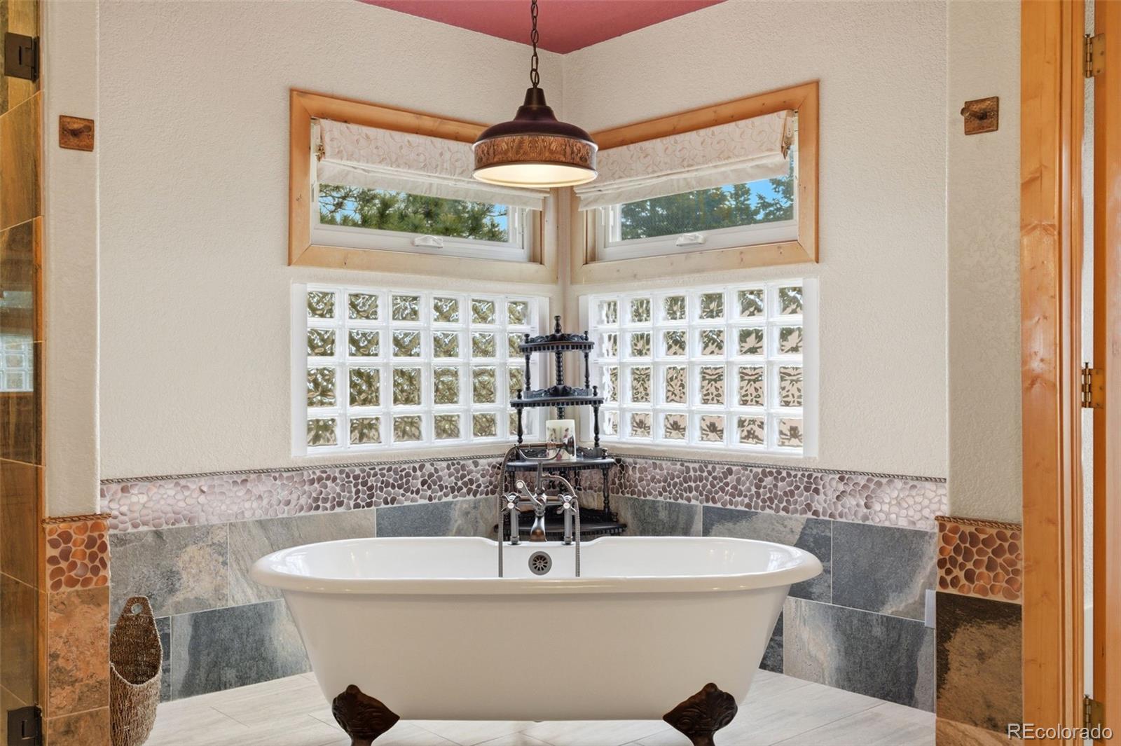 2131 Kahala Circle