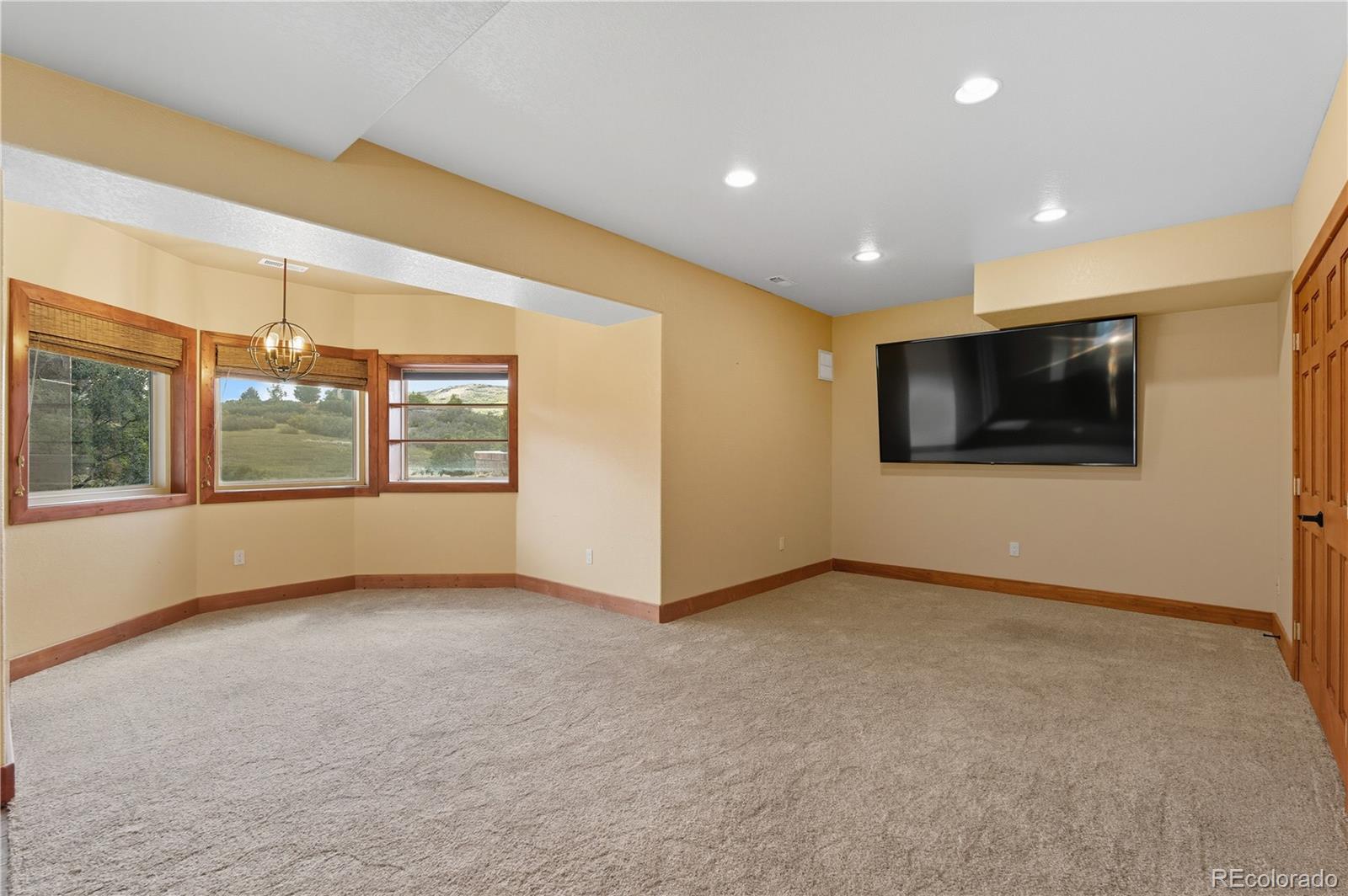 2131 Kahala Circle