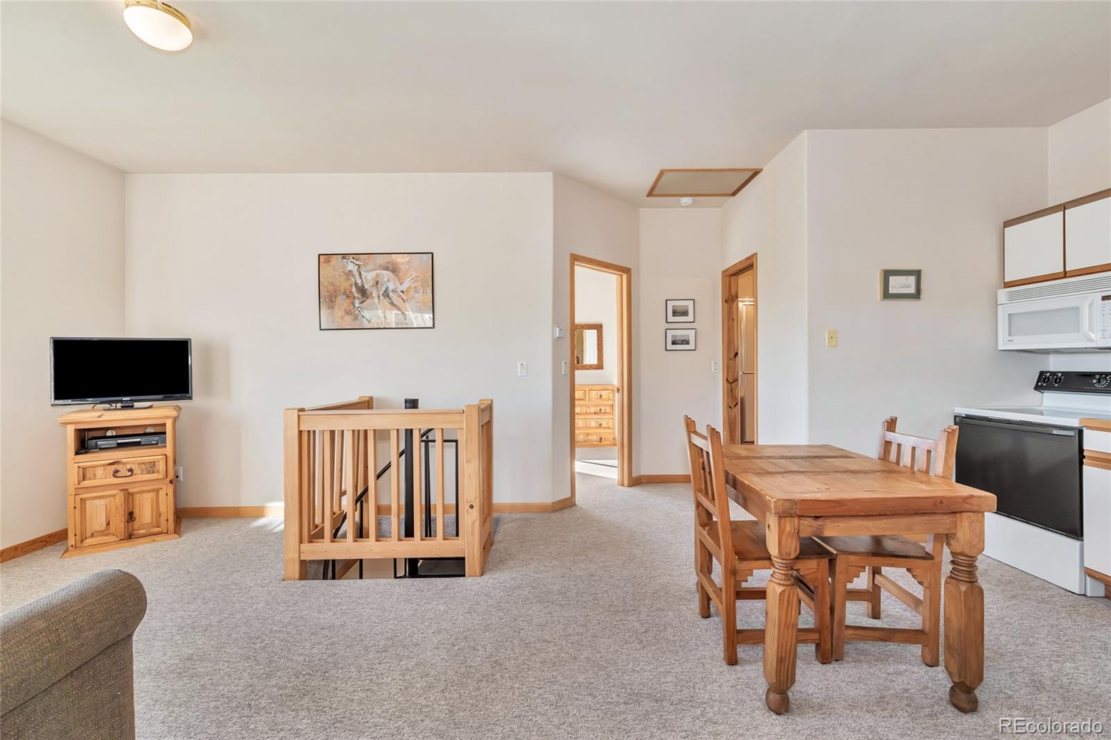 105 Hillside Drive