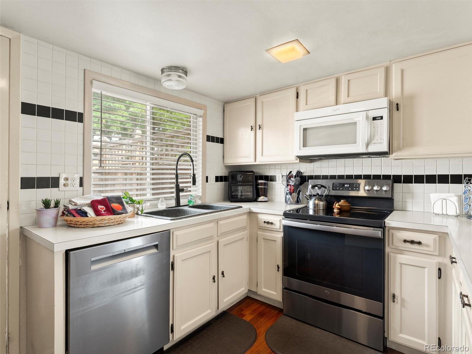 16056 E Ithaca Place