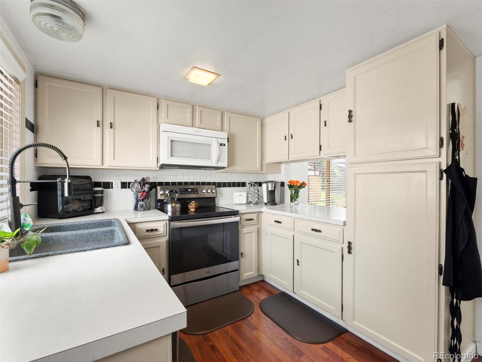 16056 E Ithaca Place