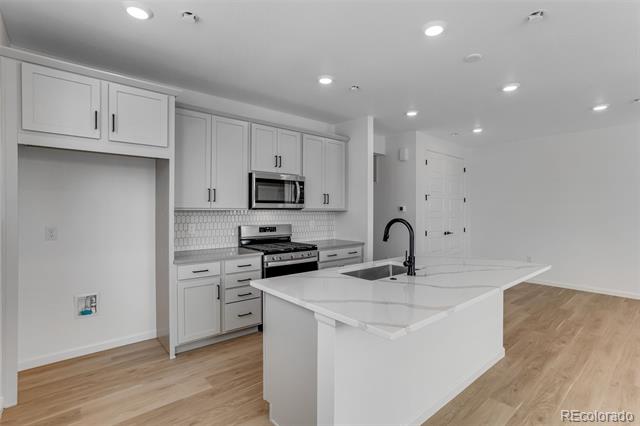 1422 Hudson Place