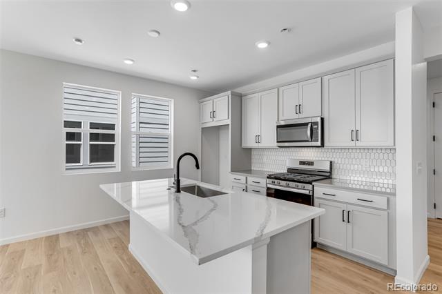 1422 Hudson Place