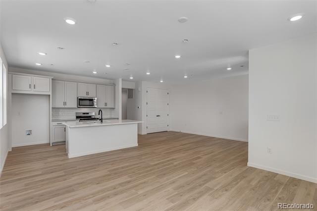 1422 Hudson Place