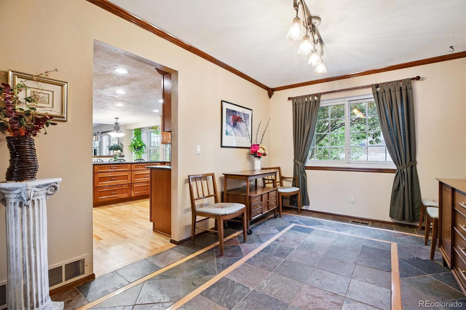 3756 E Phillips Circle