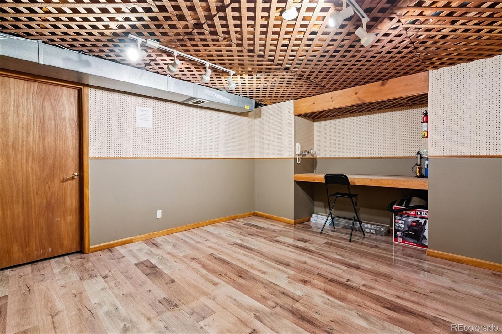 3756 E Phillips Circle