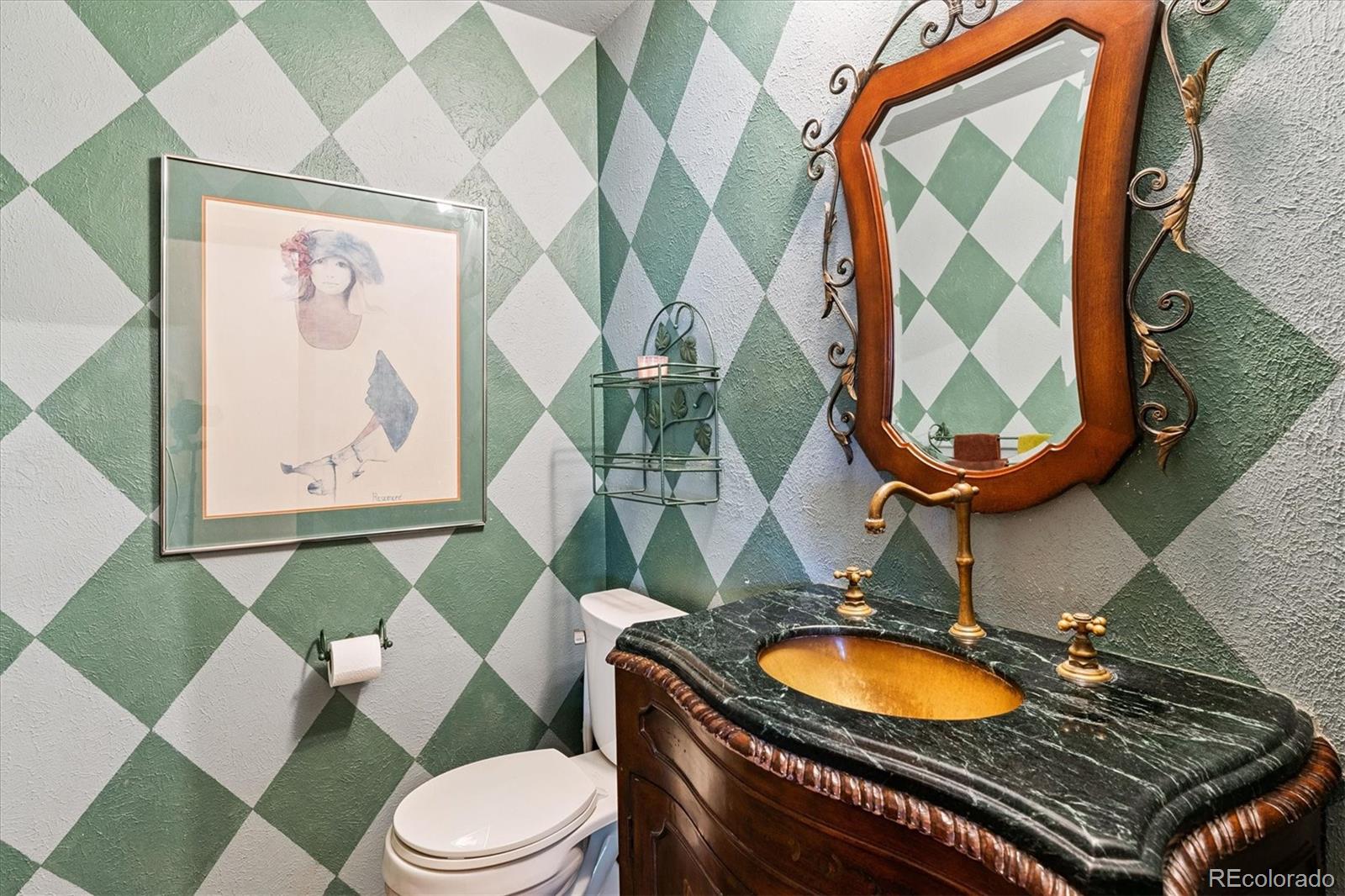 3756 E Phillips Circle