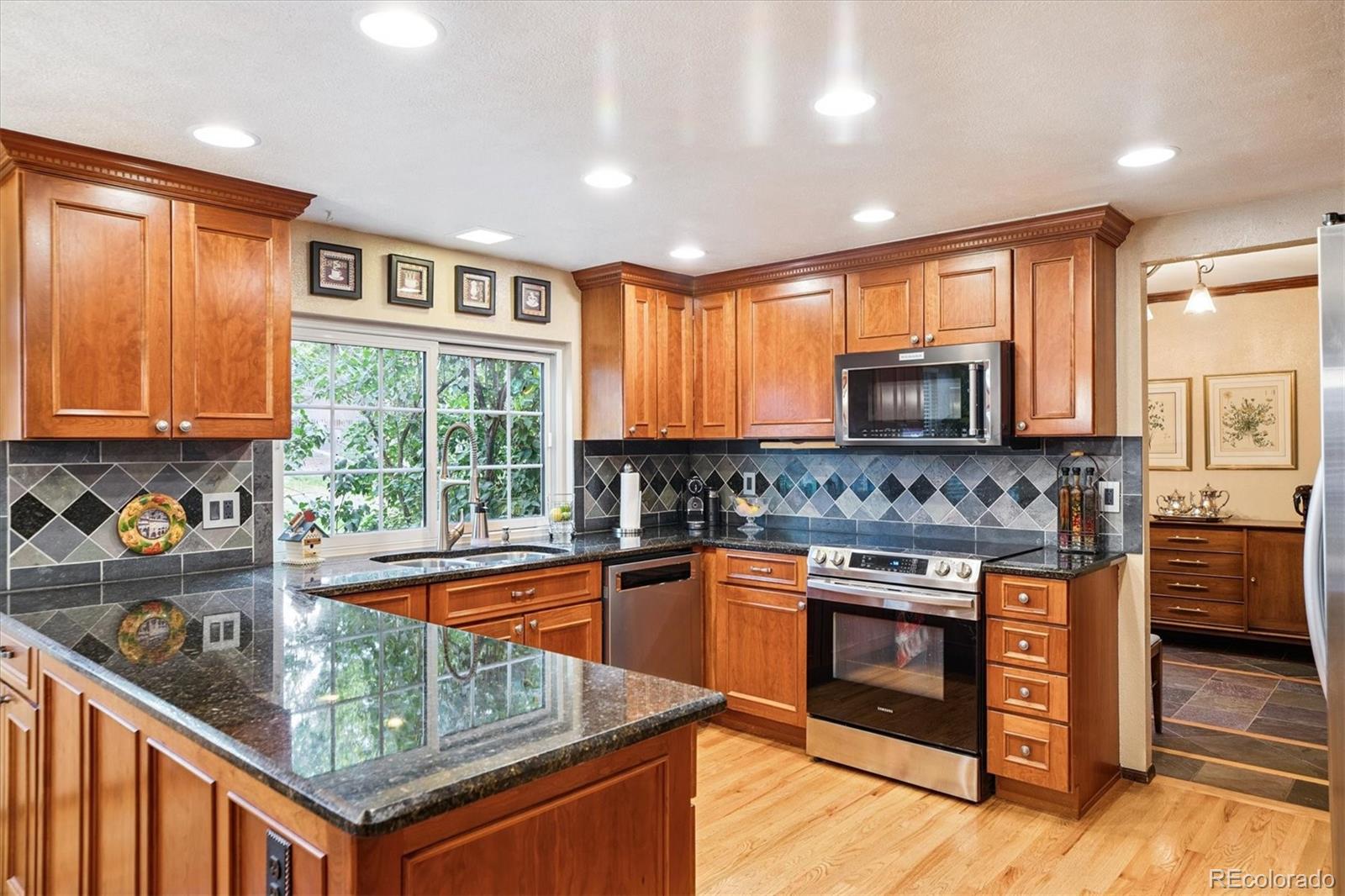 3756 E Phillips Circle