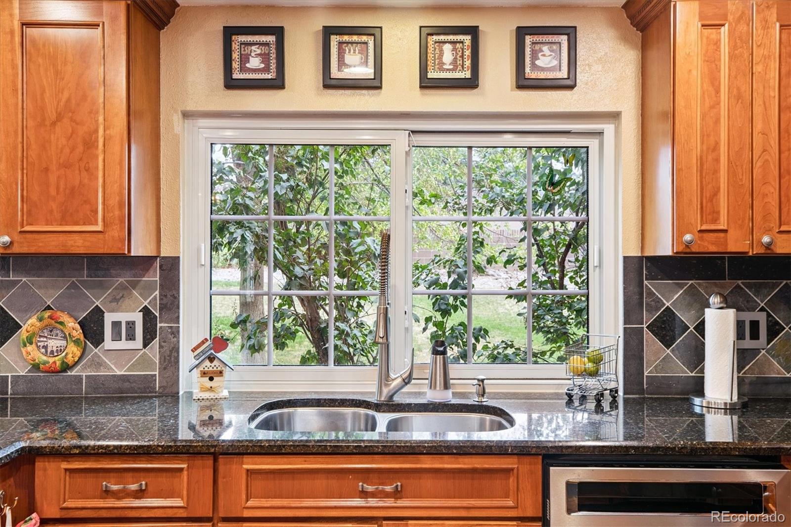 3756 E Phillips Circle