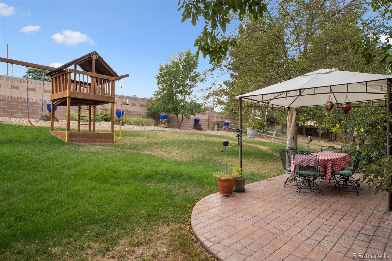 3756 E Phillips Circle