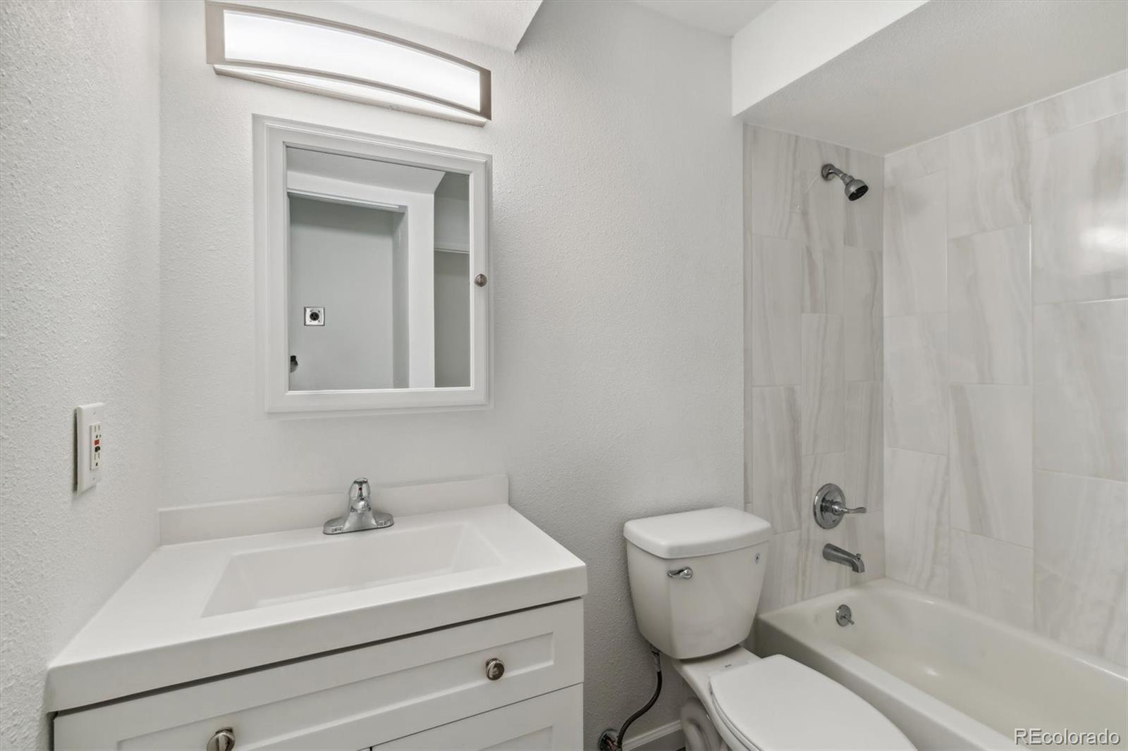 14581 E Ford Place Unit: 8