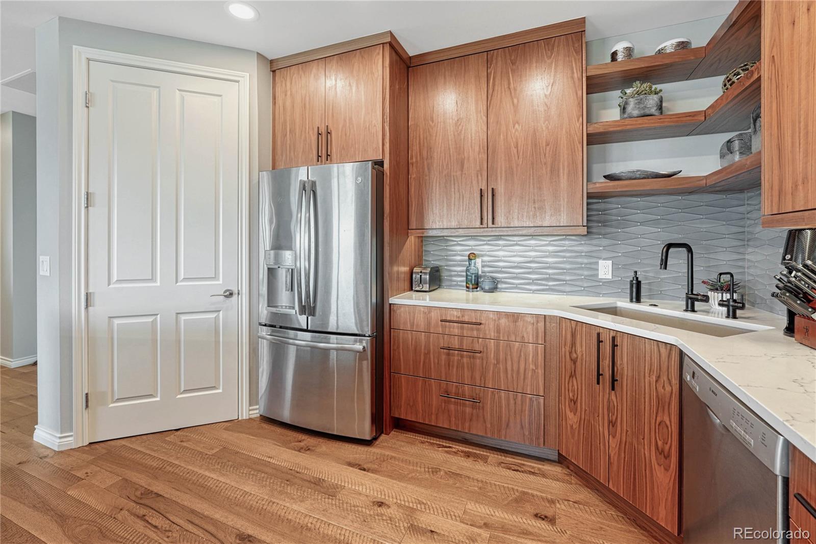 8100 E Union Avenue Unit: 1802