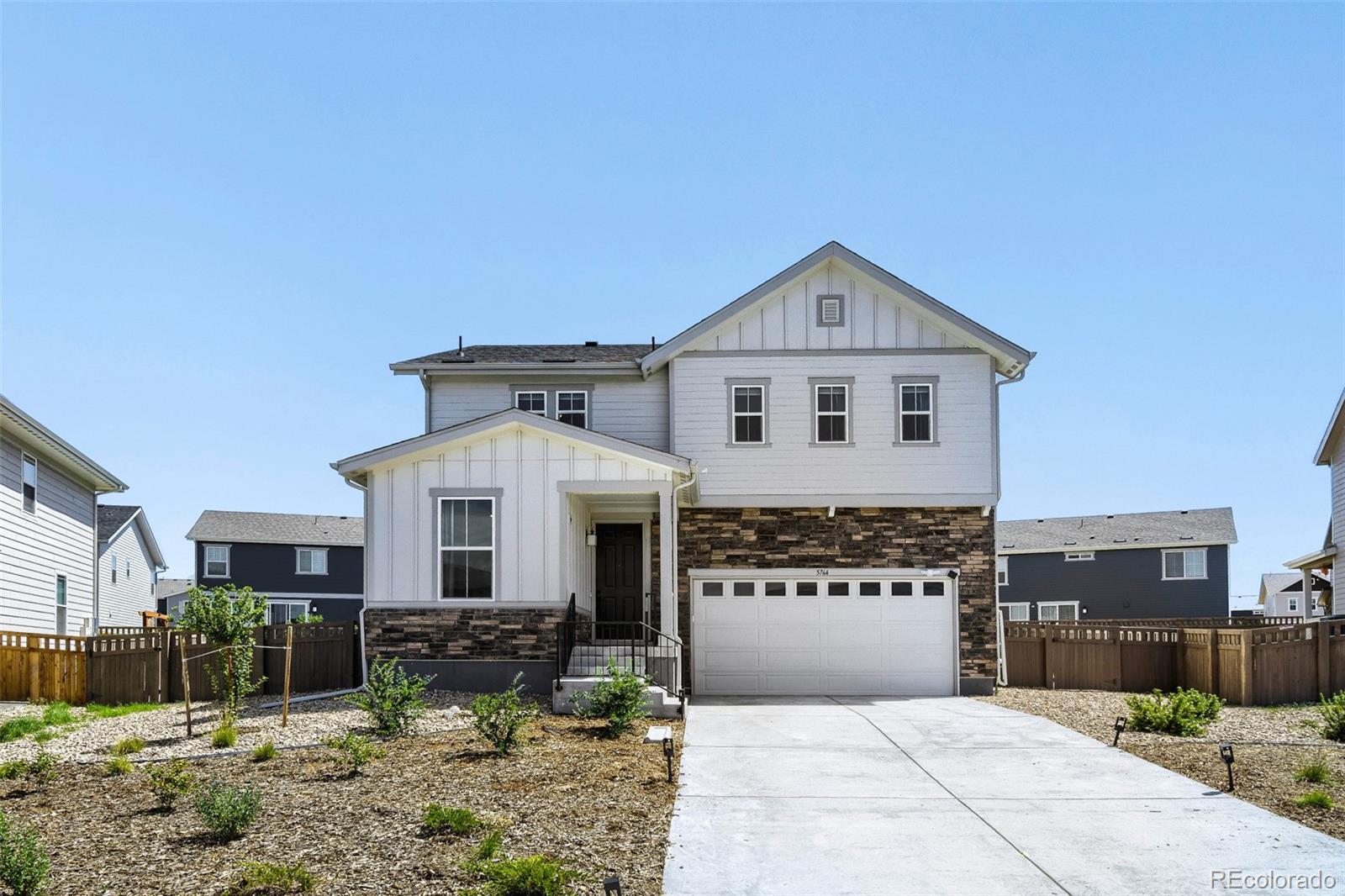 5764 N Jericho Way