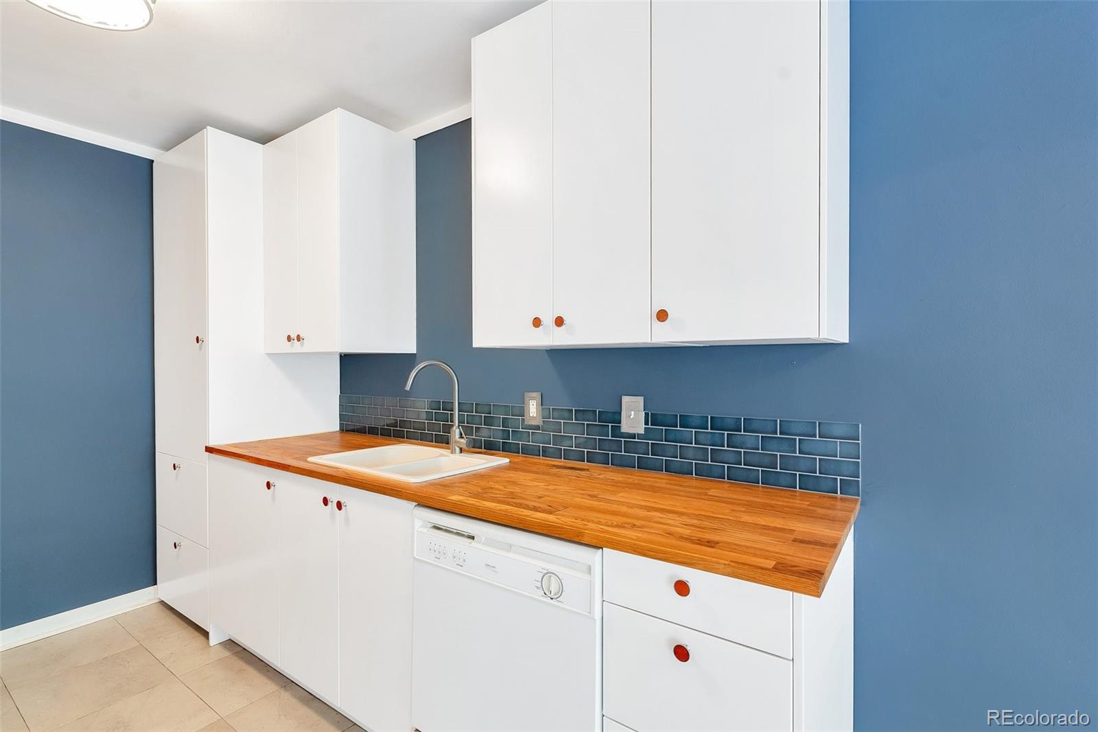 1375 N Williams Street Unit: 204
