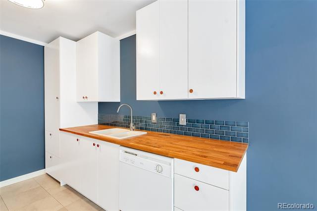 1375 N Williams Street Unit: 204