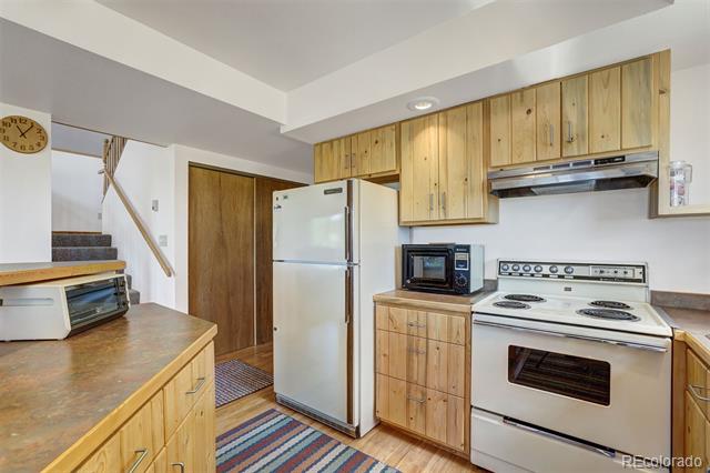 103 Foxtail Court
