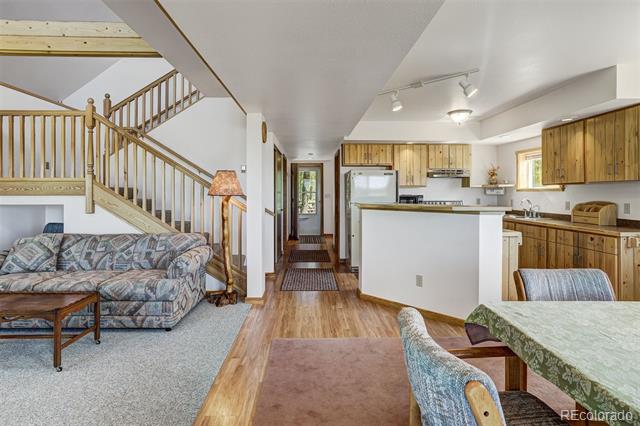 103 Foxtail Court