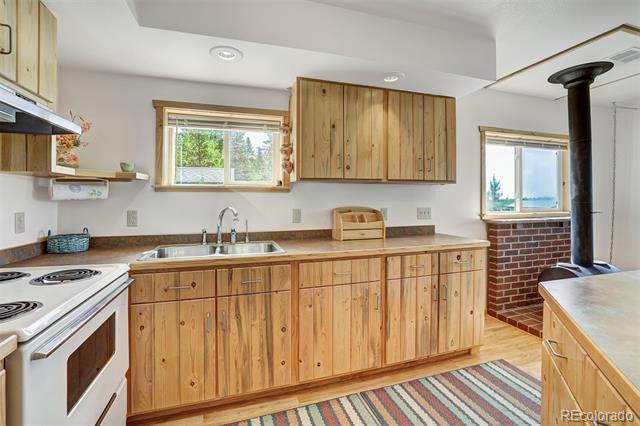 103 Foxtail Court