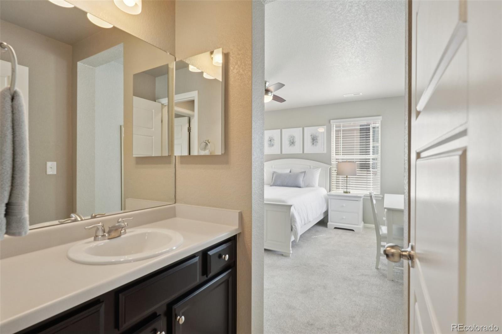 4438 Sidewinder Loop