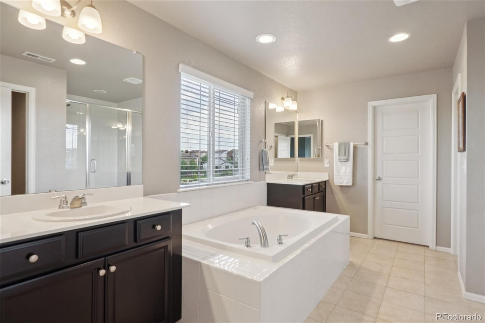 4438 Sidewinder Loop