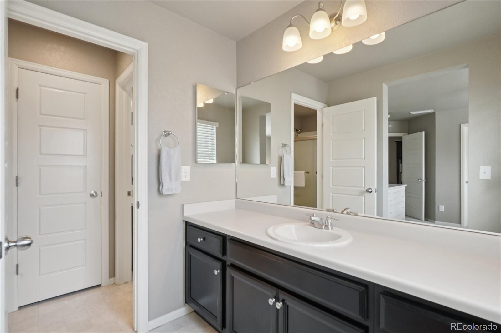 4438 Sidewinder Loop