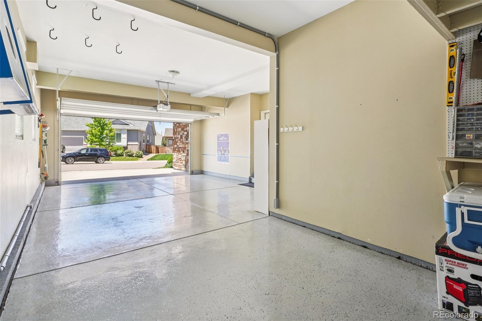 4438 Sidewinder Loop