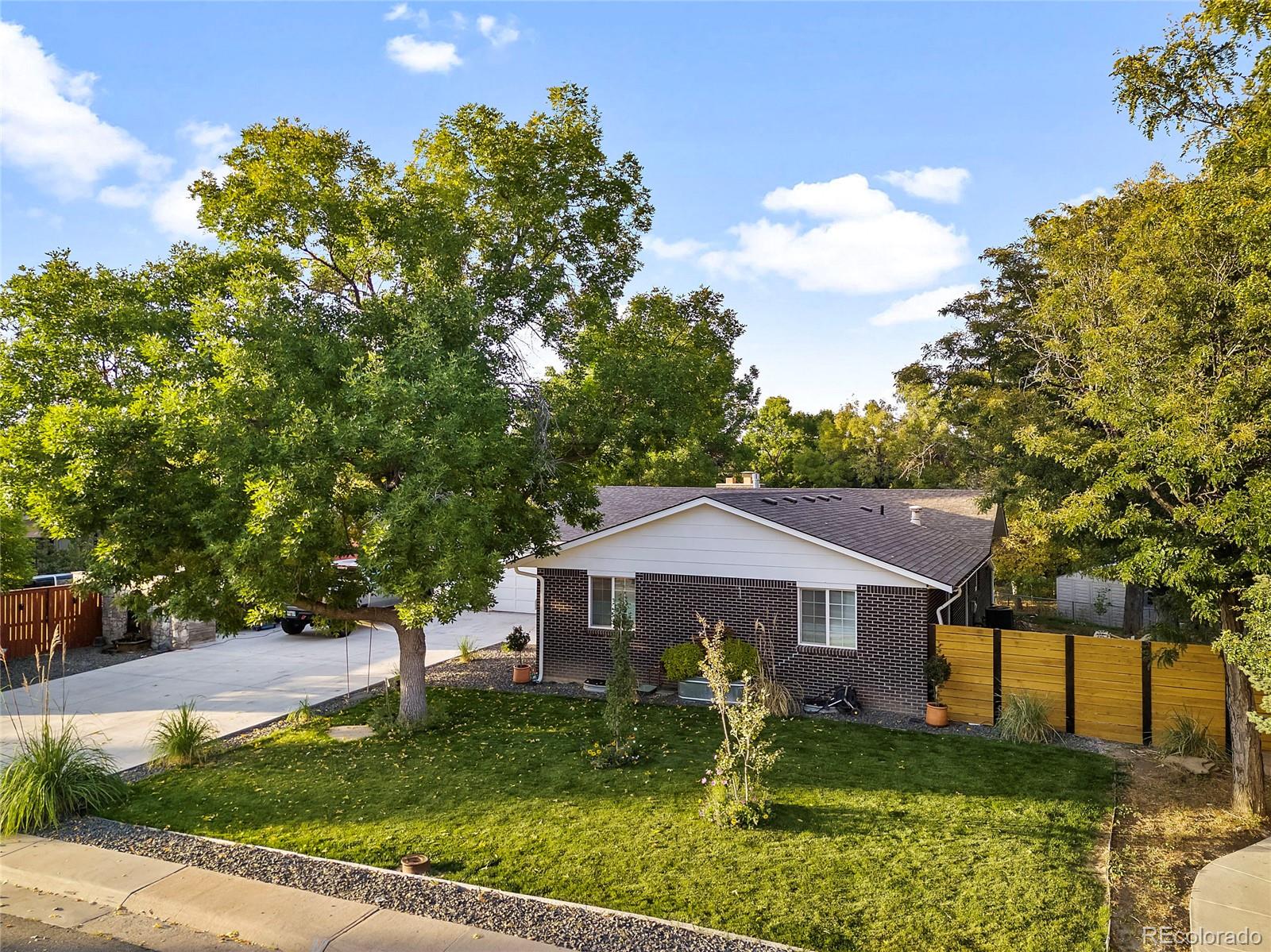 1637 E Mineral Avenue