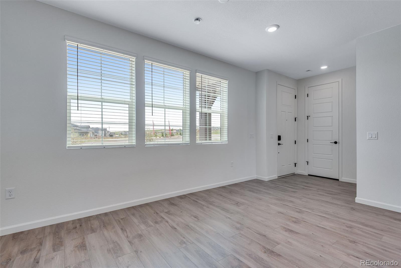 16772 W 93rd Place