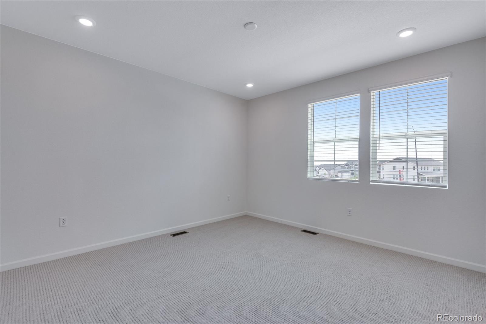 16772 W 93rd Place