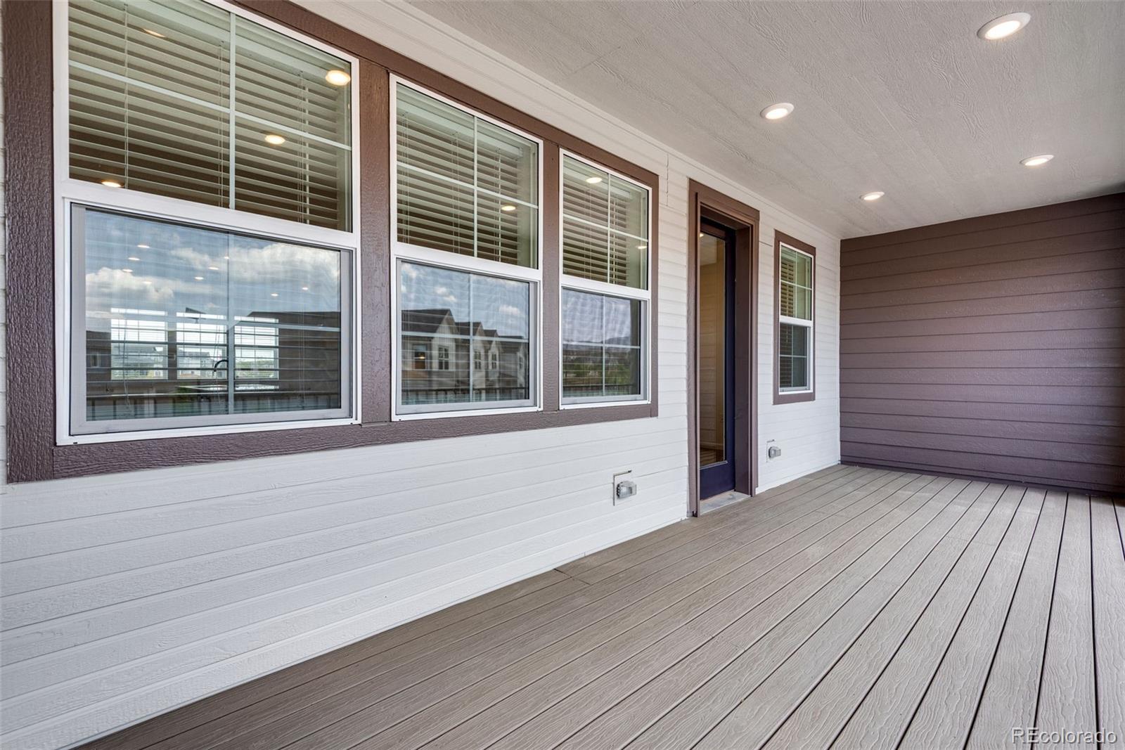 16772 W 93rd Place