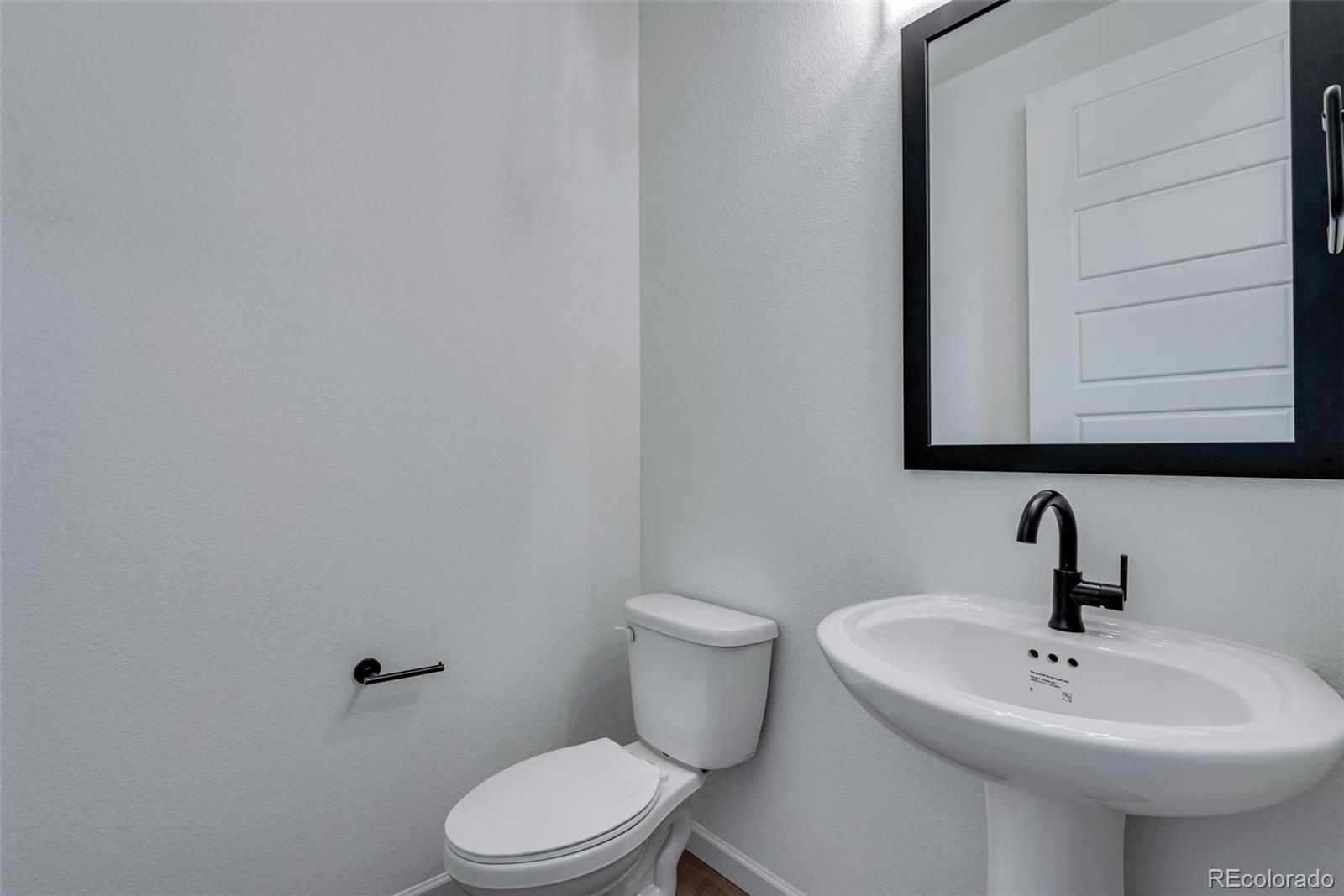 16772 W 93rd Place