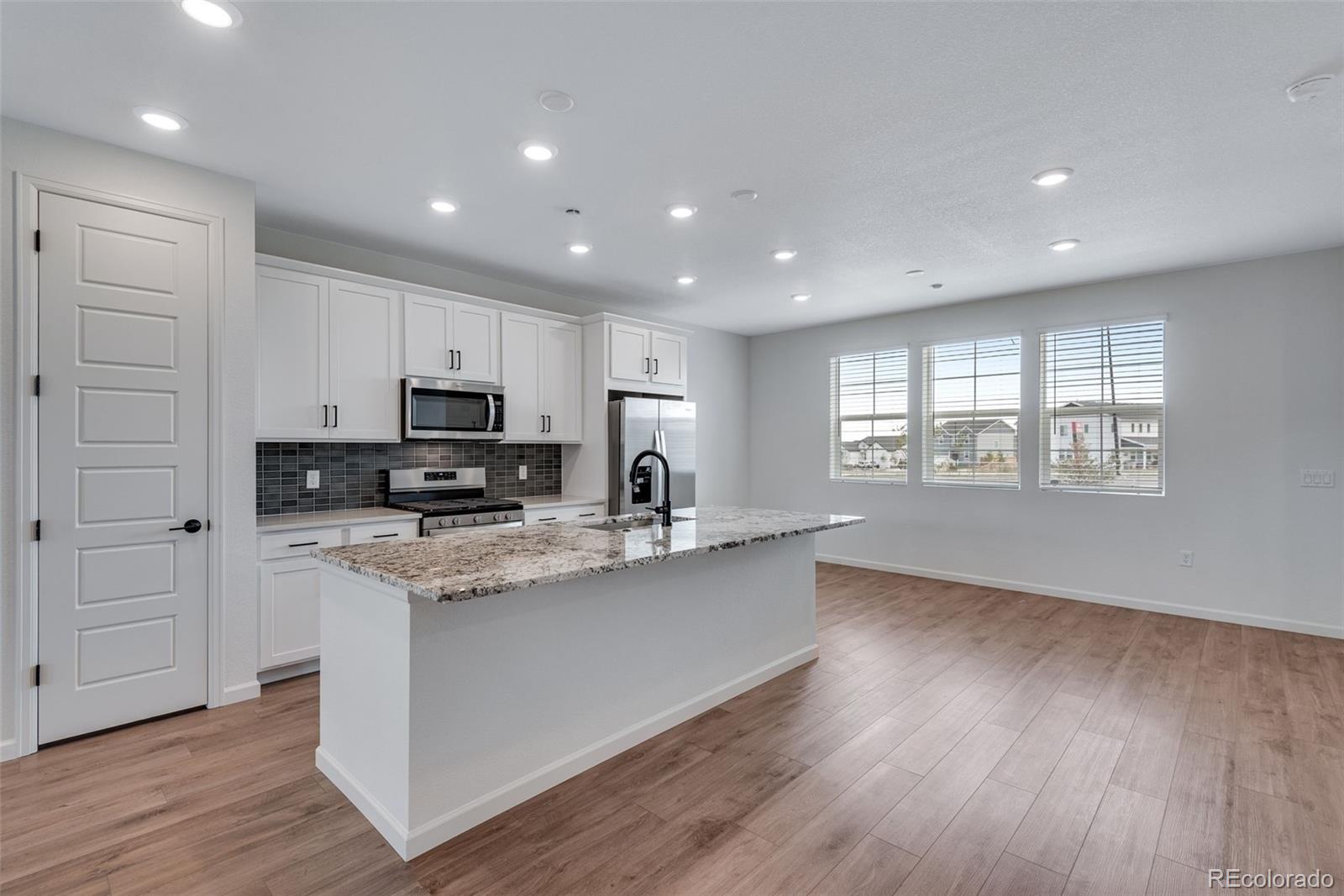 16772 W 93rd Place