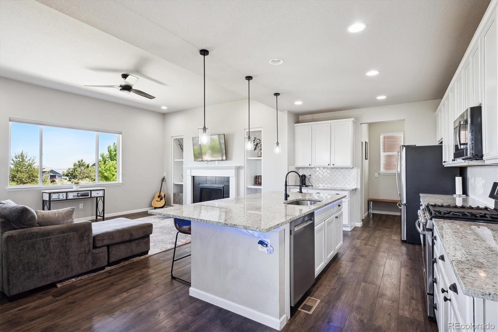2584 W Wild Oak Drive