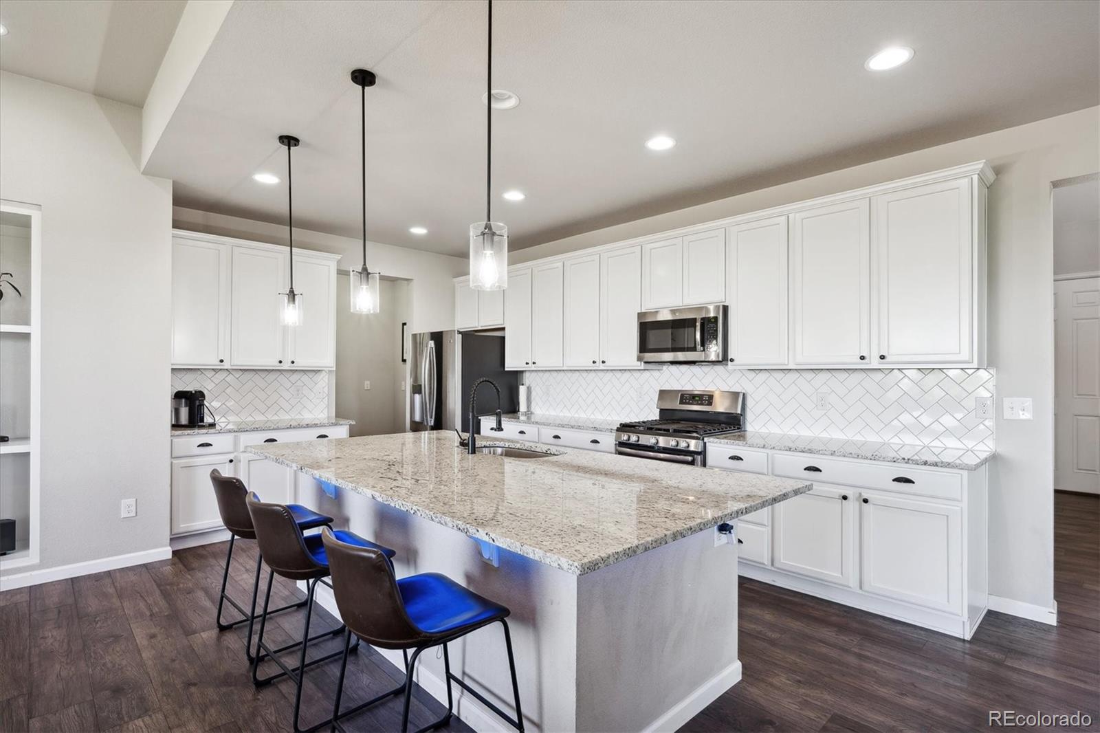 2584 W Wild Oak Drive