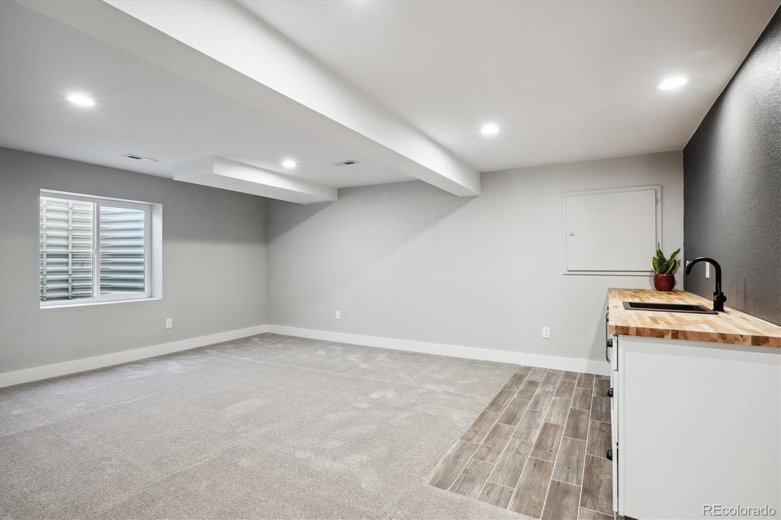 2584 W Wild Oak Drive