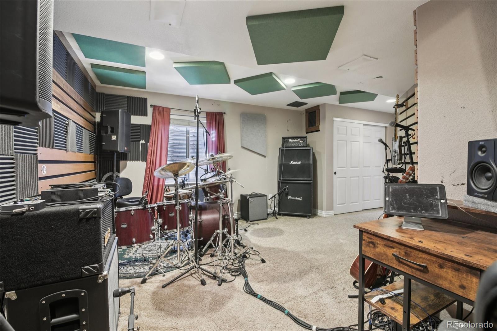 11915 Meadowood Lane